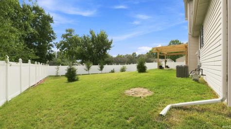 605 E Wawonaissa Drive Syracuse IN 46567