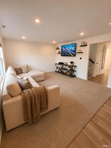 7986 Cordovan Cove Fort Wayne IN 46835