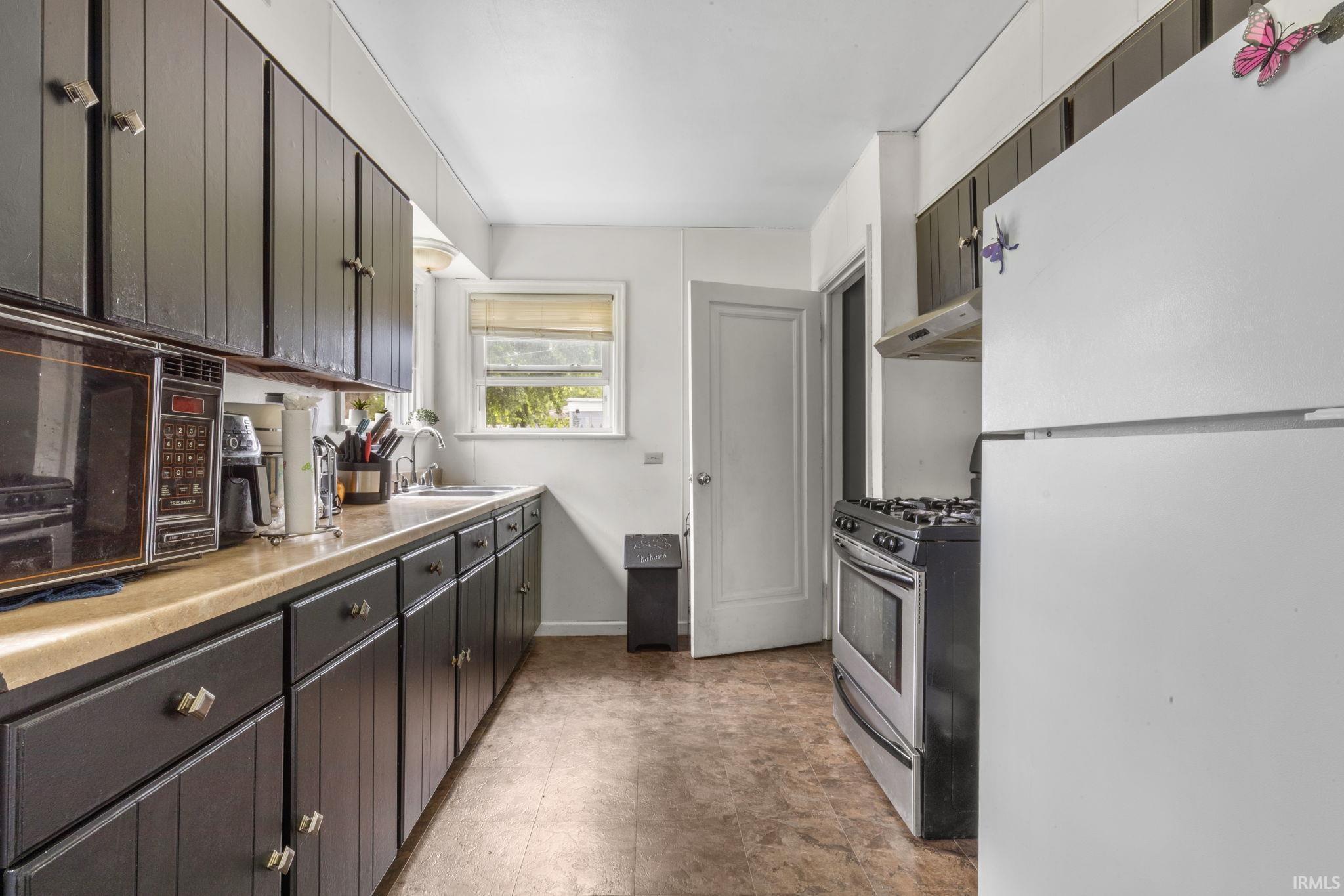 123 Donmoyer Avenue South Bend IN 46614