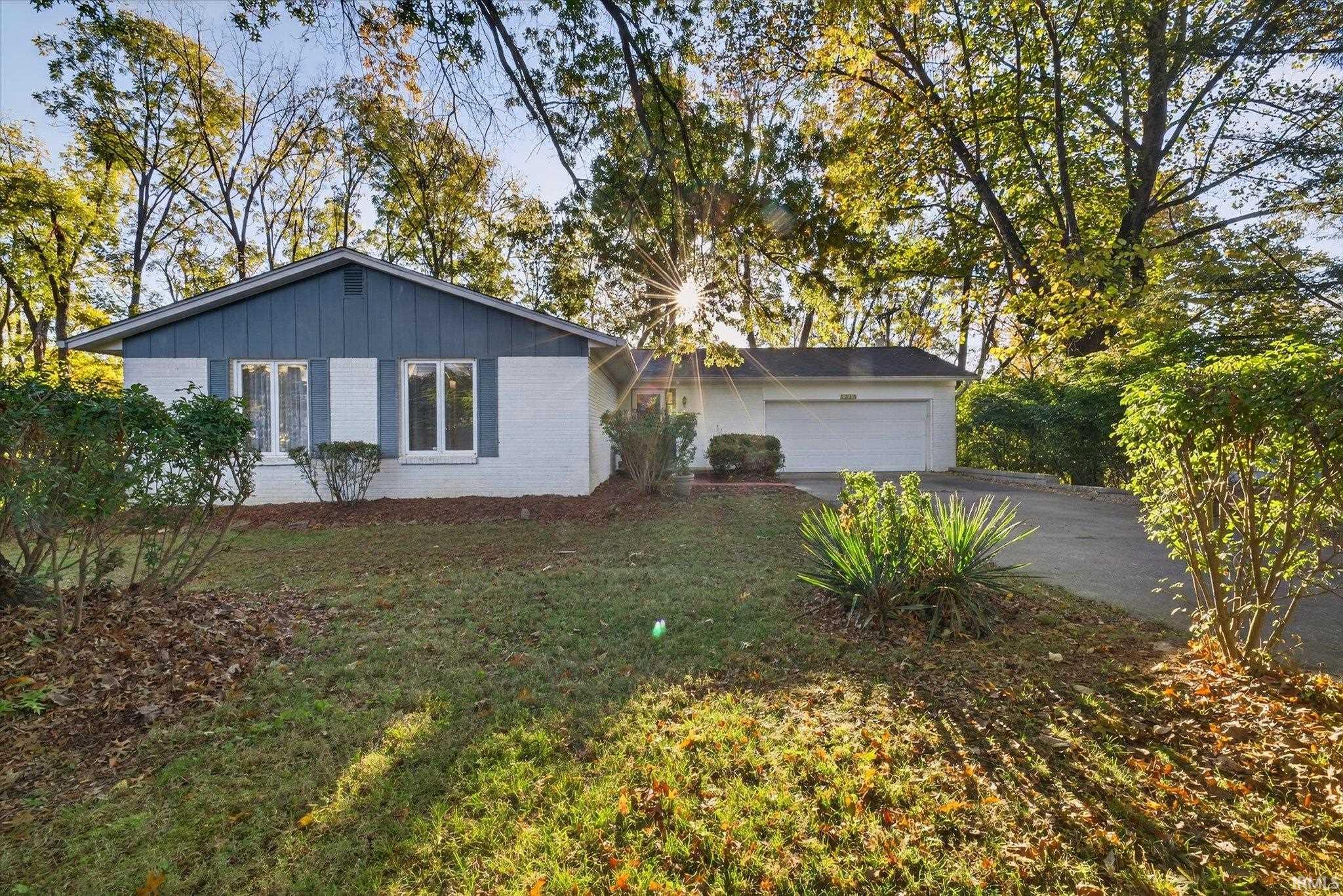 1529 E Dunstan Drive Bloomington IN 47401