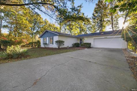 1529 E Dunstan Drive Bloomington IN 47401