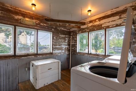 104 N 2nd Street Chalmers IN 47929