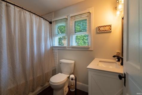 104 N 2nd Street Chalmers IN 47929