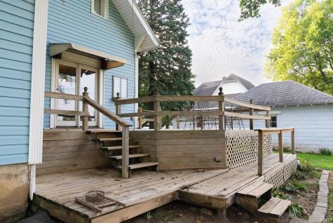 104 N 2nd Street Chalmers IN 47929
