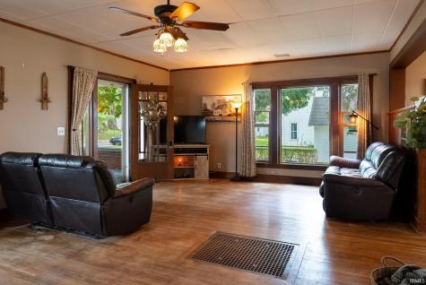 104 N 2nd Street Chalmers IN 47929