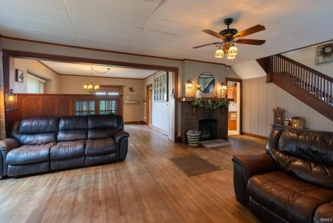 104 N 2nd Street Chalmers IN 47929