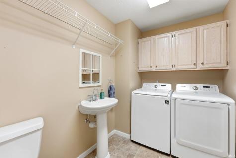 5600 W Sun Point Drive Muncie IN 47304