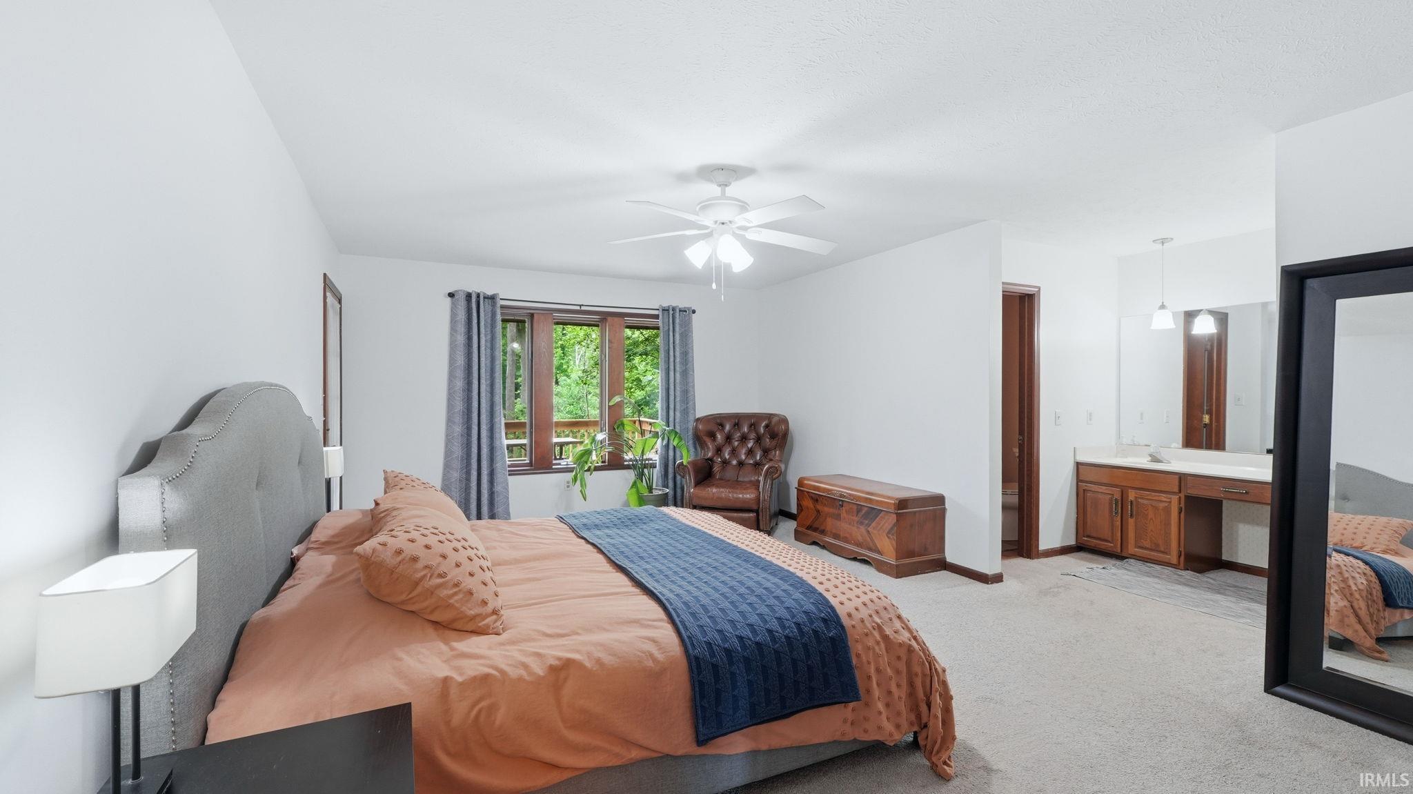 1896 S Lynnwood Drive Warsaw IN 46580