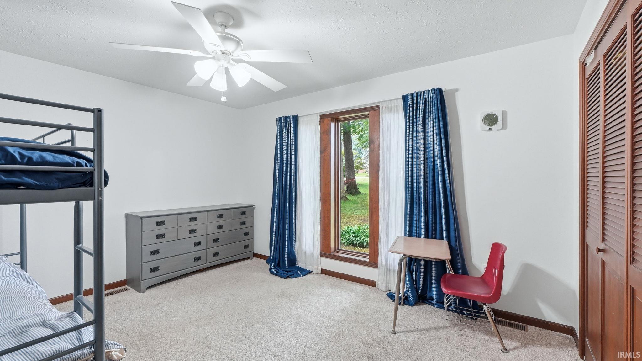 1896 S Lynnwood Drive Warsaw IN 46580