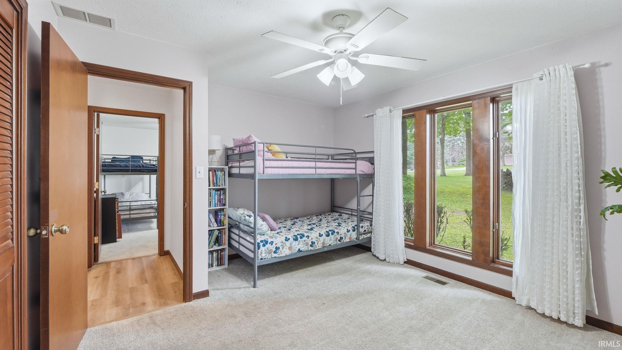1896 S Lynnwood Drive Warsaw IN 46580