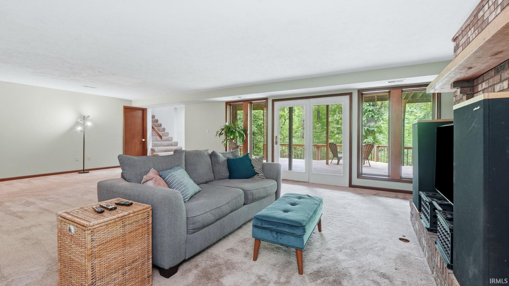 1896 S Lynnwood Drive Warsaw IN 46580