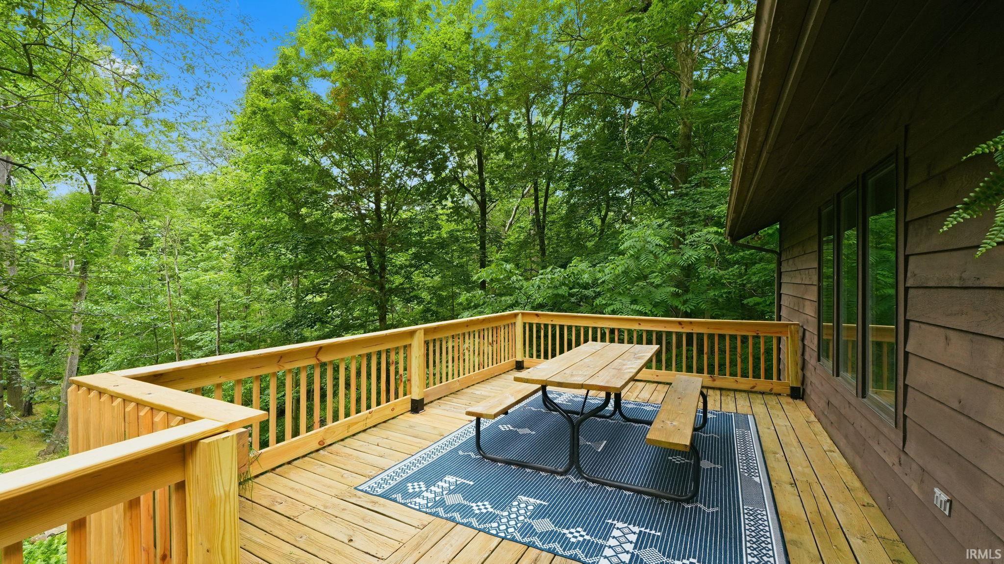 1896 S Lynnwood Drive Warsaw IN 46580