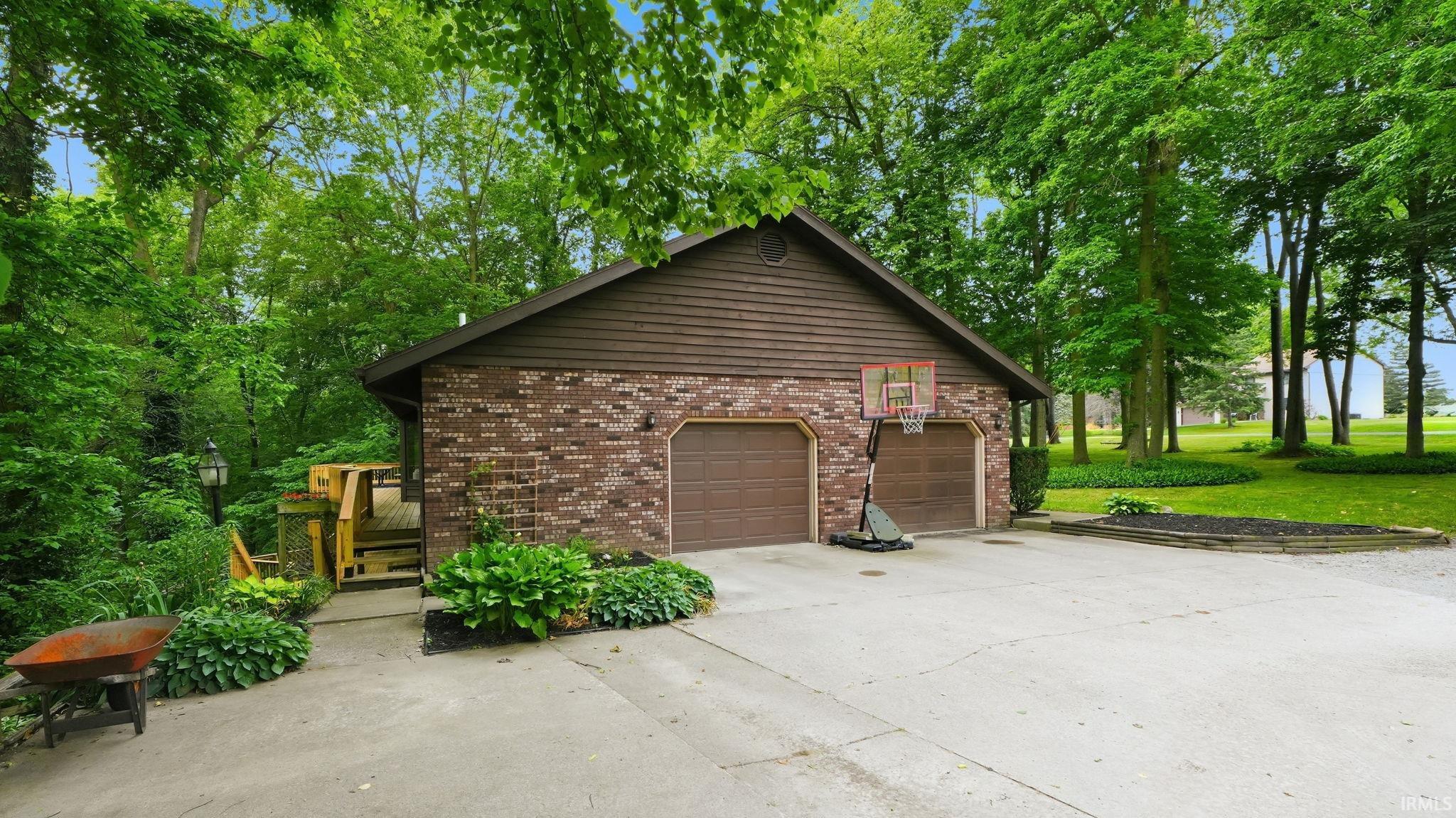 1896 S Lynnwood Drive Warsaw IN 46580