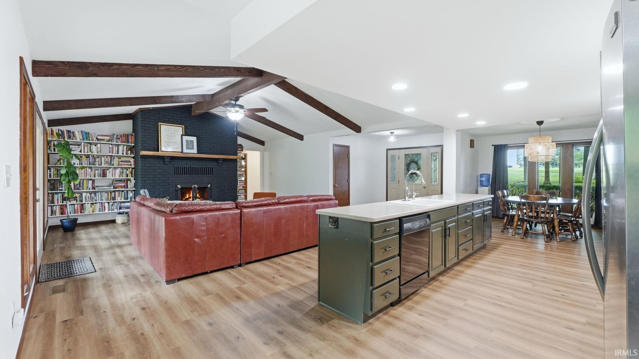 1896 S Lynnwood Drive Warsaw IN 46580