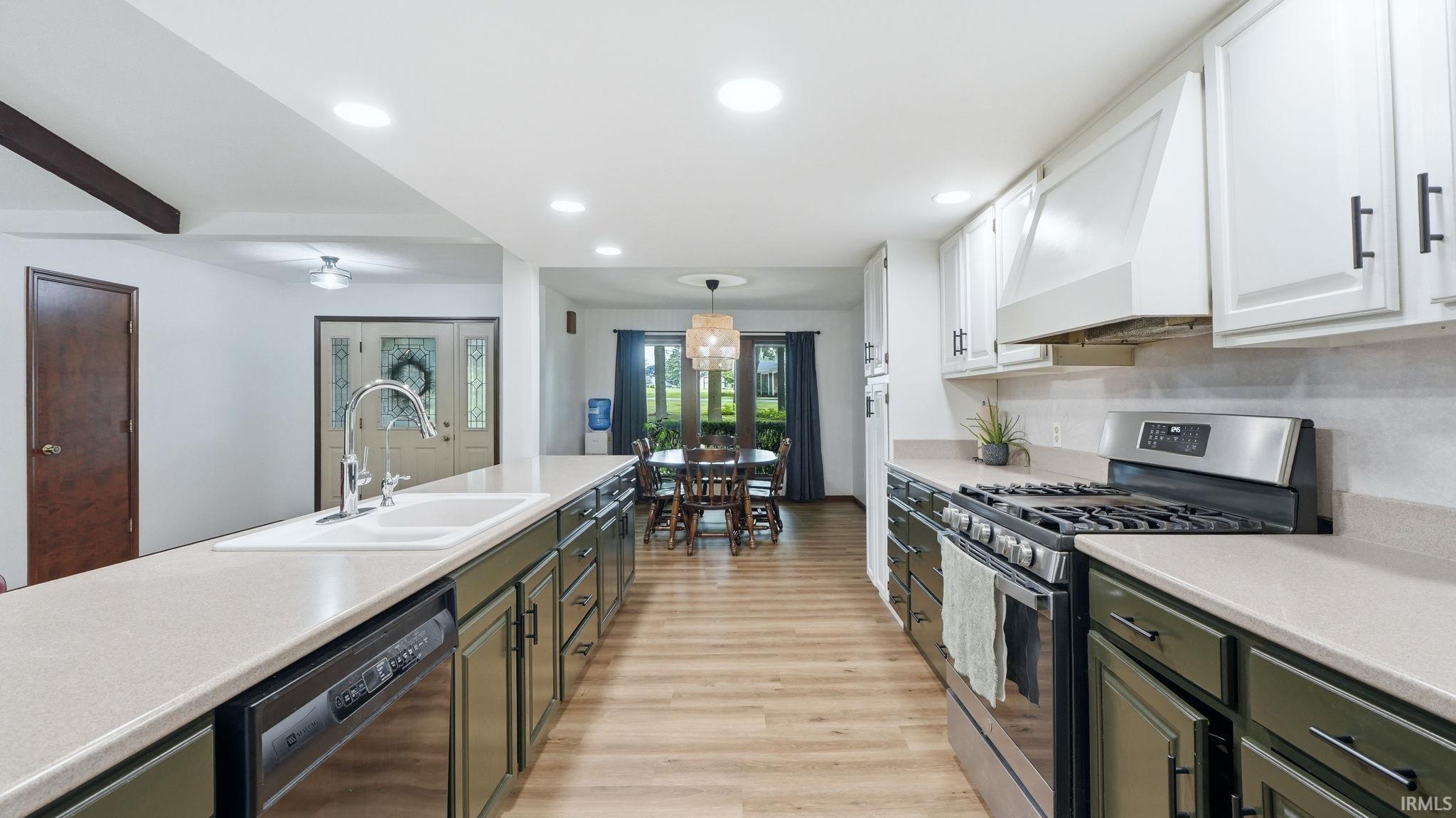 1896 S Lynnwood Drive Warsaw IN 46580