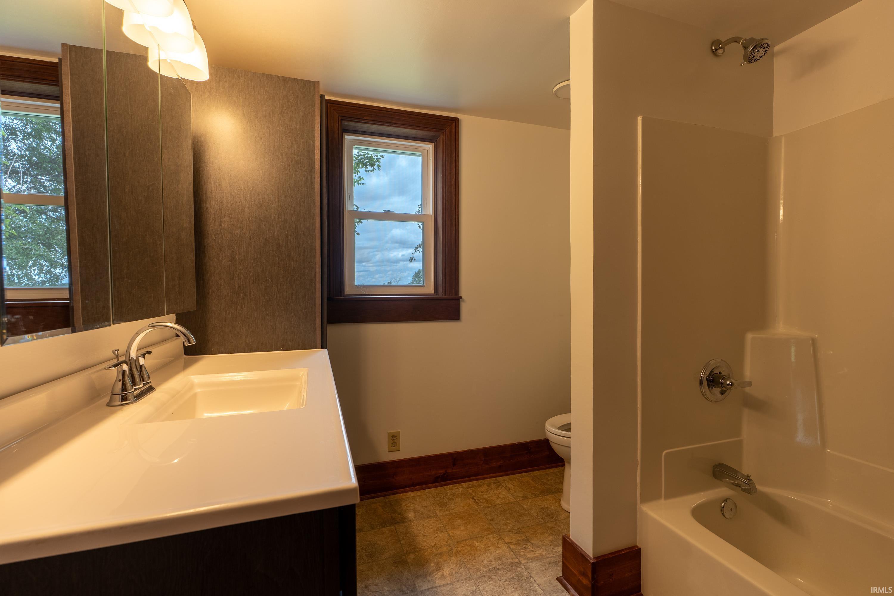 7177 W 100 N Rochester IN 46975