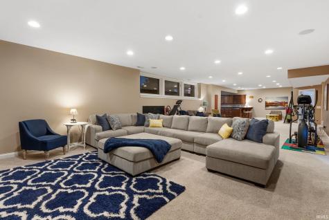 14911 Pirate Cove Fort Wayne IN 46814