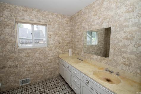 55452 Mayflower South Bend IN 46628