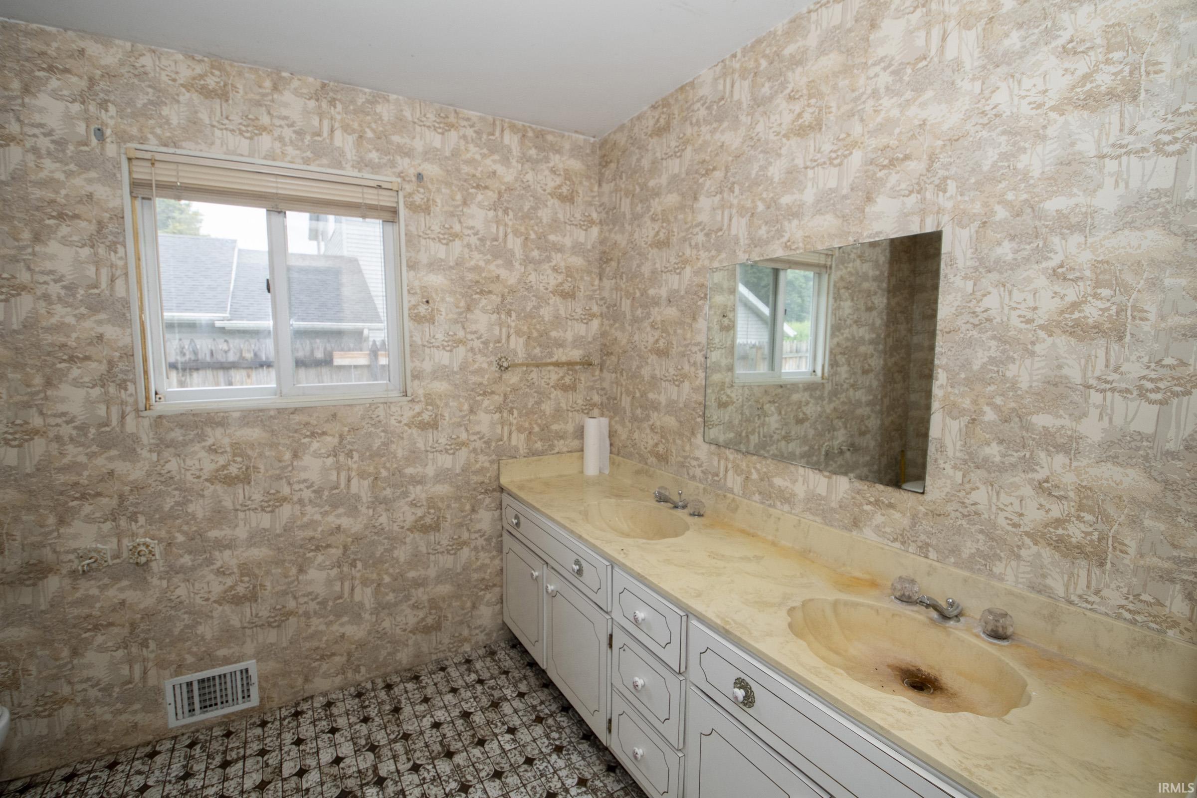 55452 Mayflower South Bend IN 46628