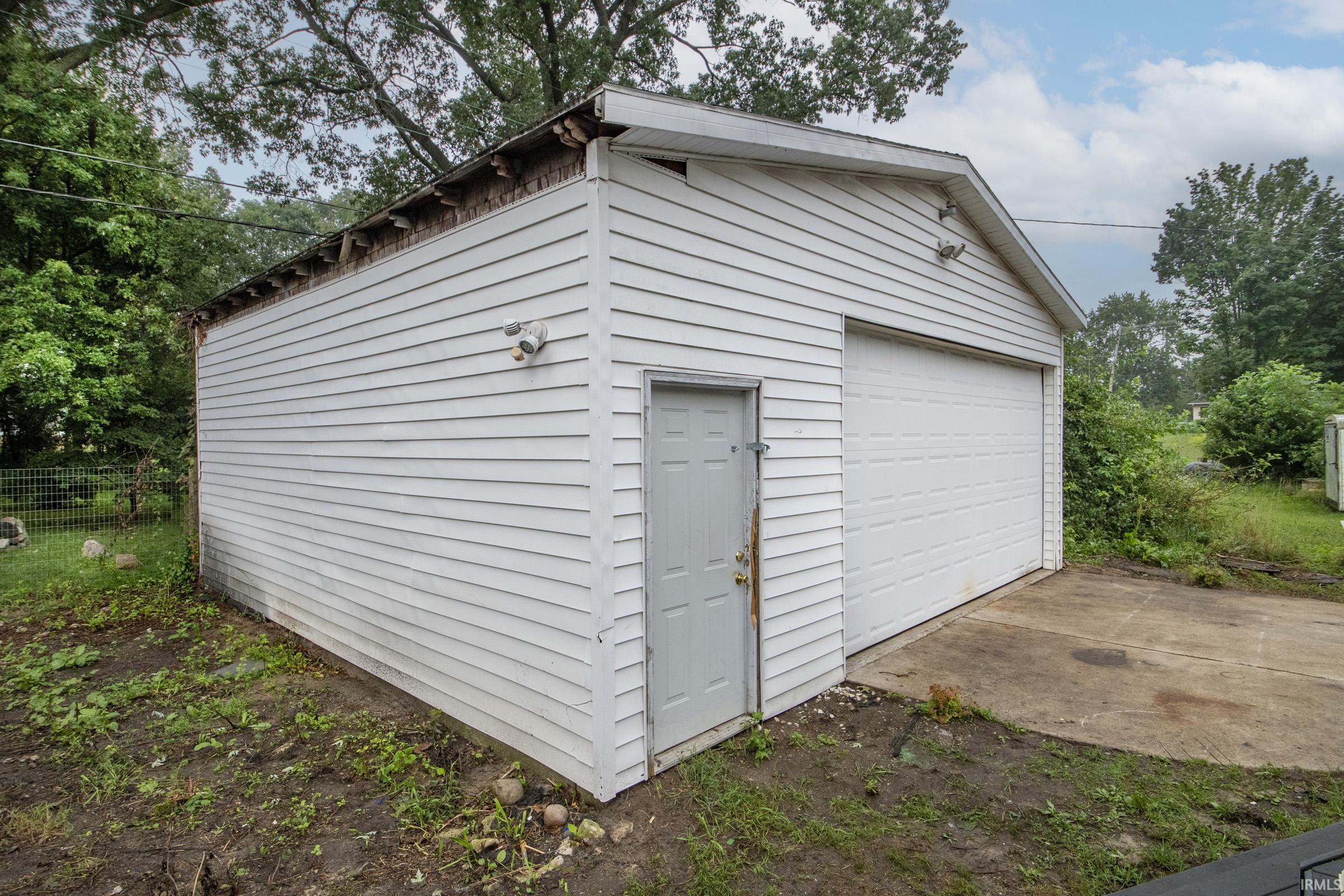 55452 Mayflower South Bend IN 46628