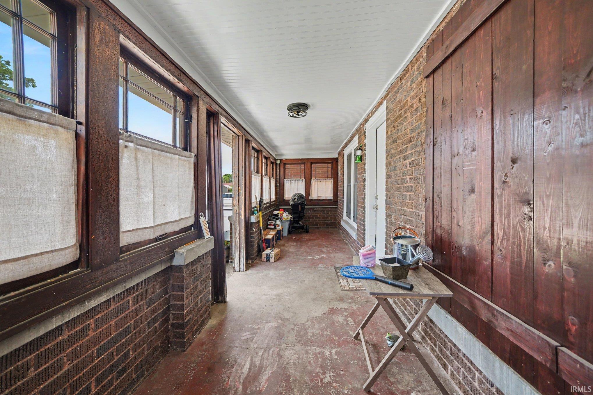 703 W 4th Street Mishawaka IN 46544