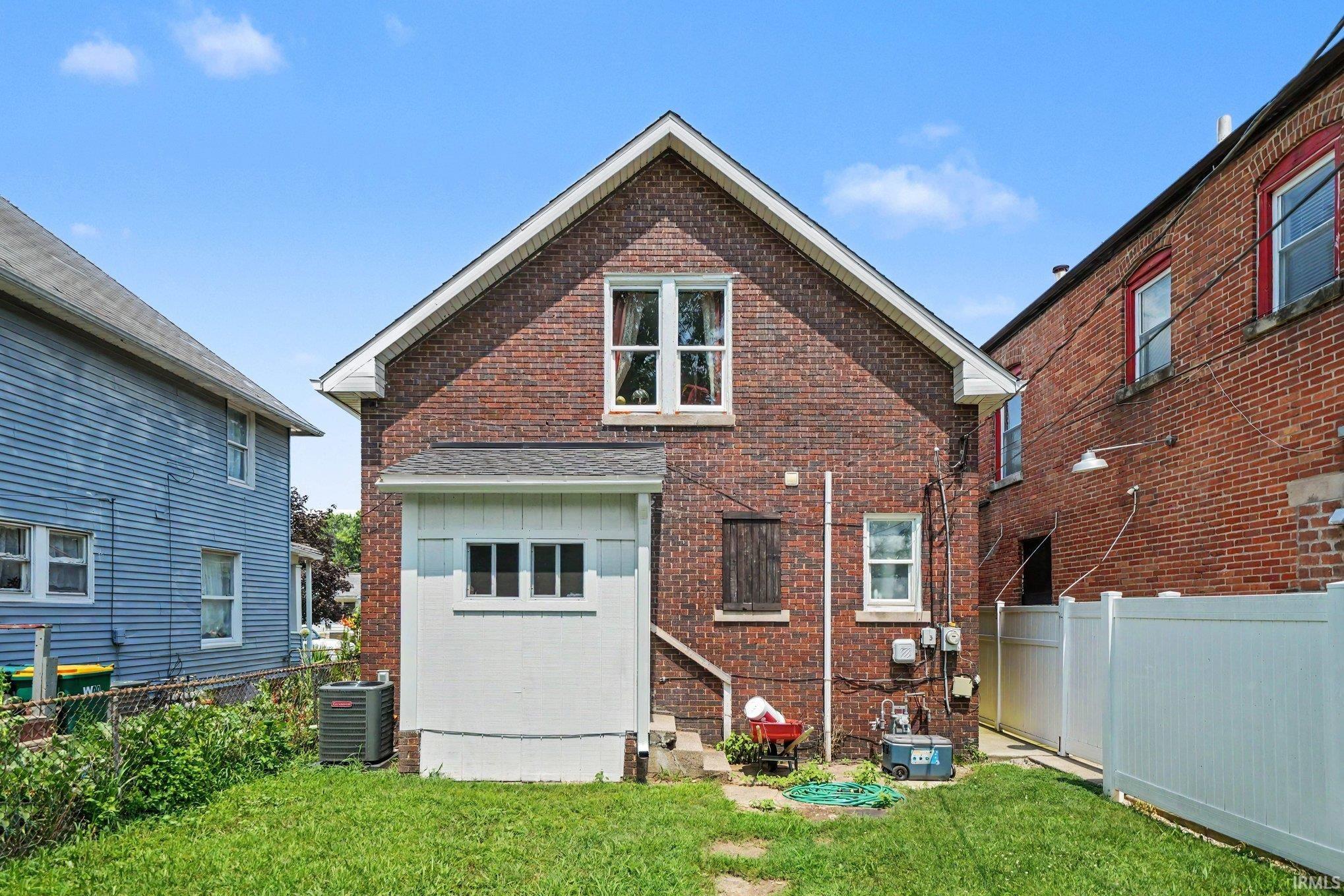 703 W 4th Street Mishawaka IN 46544