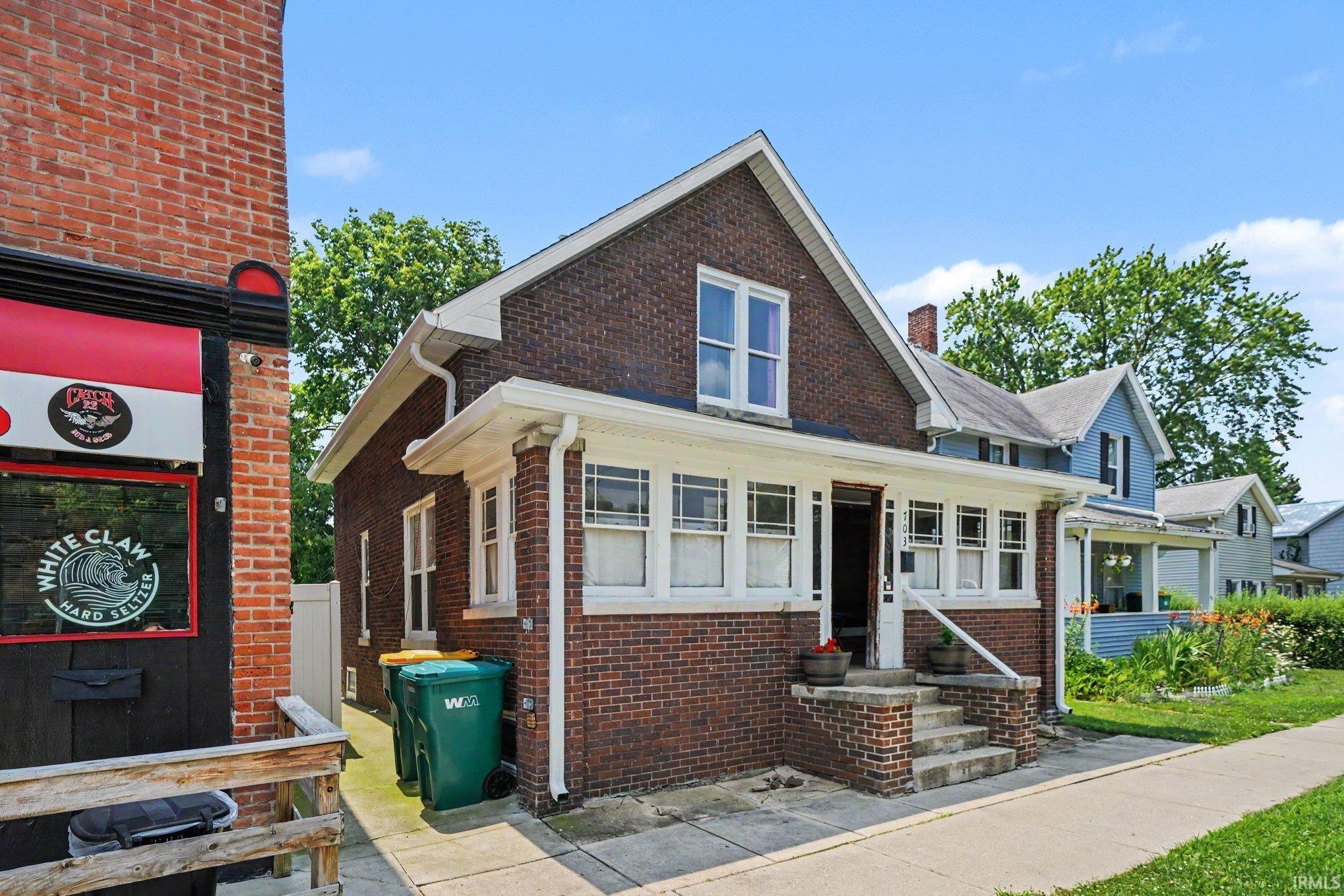 703 W 4th Street Mishawaka IN 46544