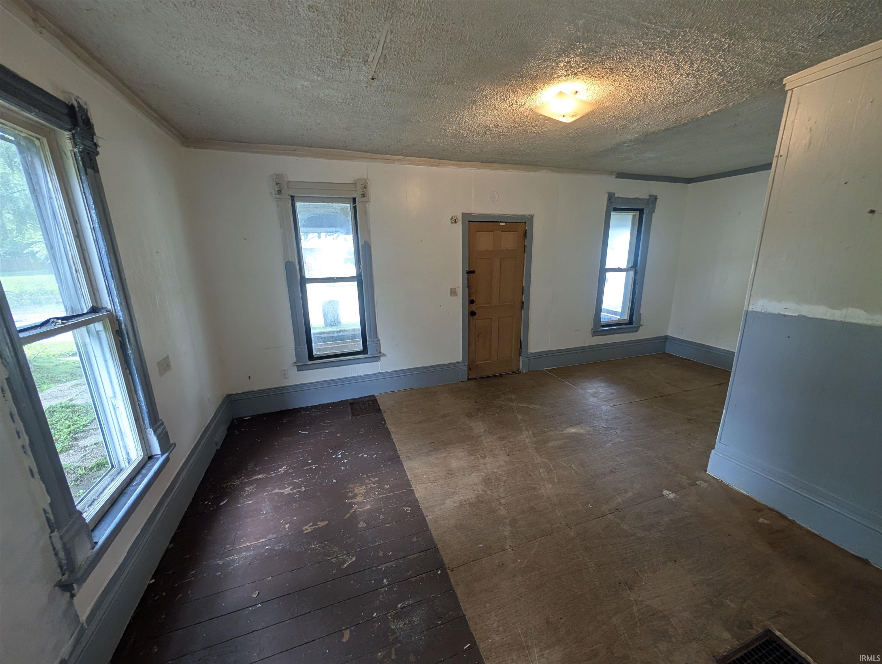 1028 W Garfield Avenue Elkhart IN 46516