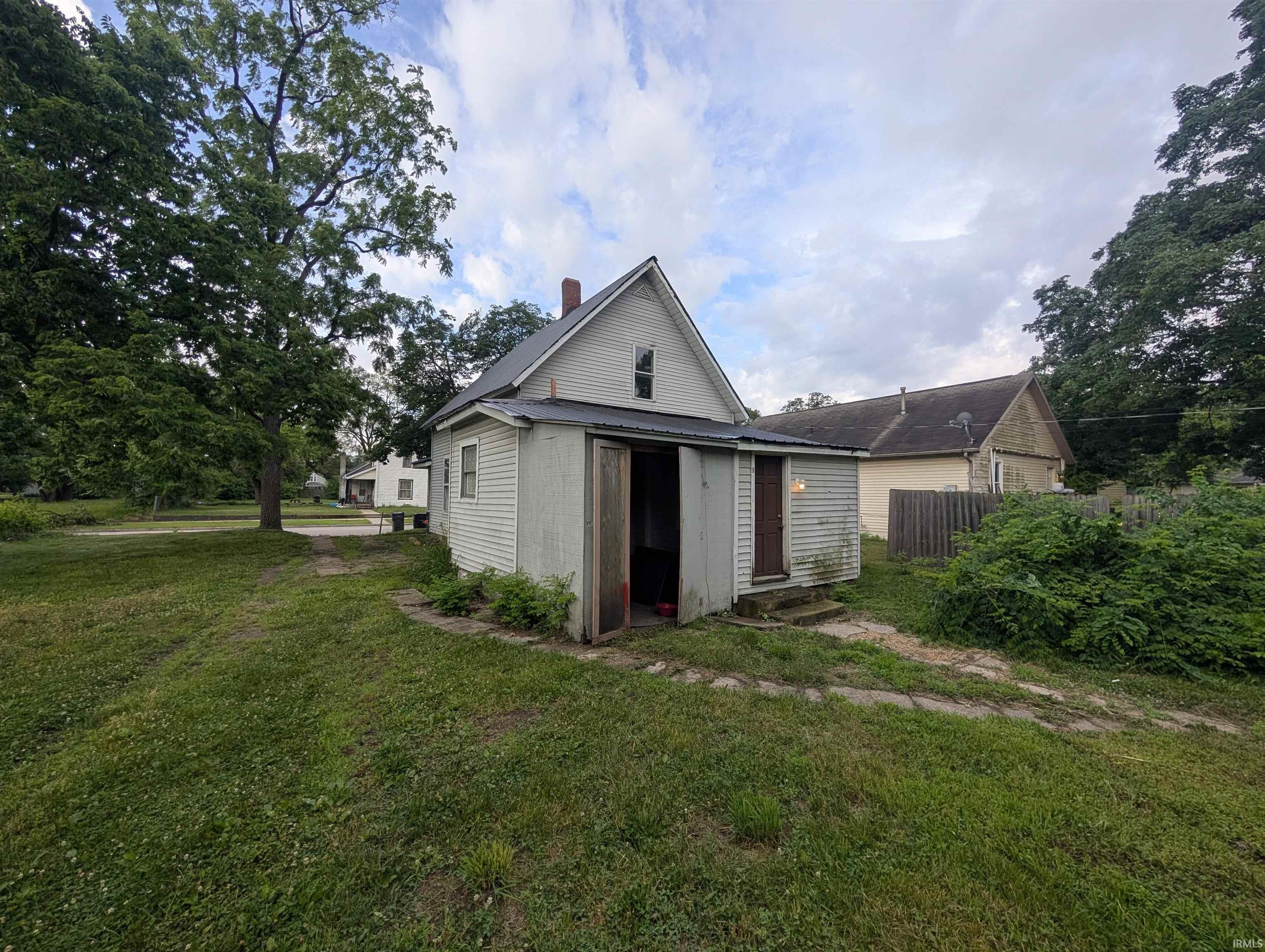 1028 W Garfield Avenue Elkhart IN 46516