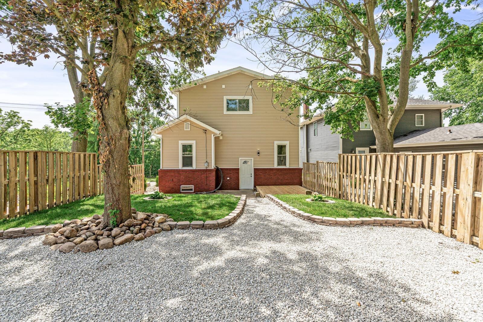 922 N Niles Avenue South Bend IN 46617