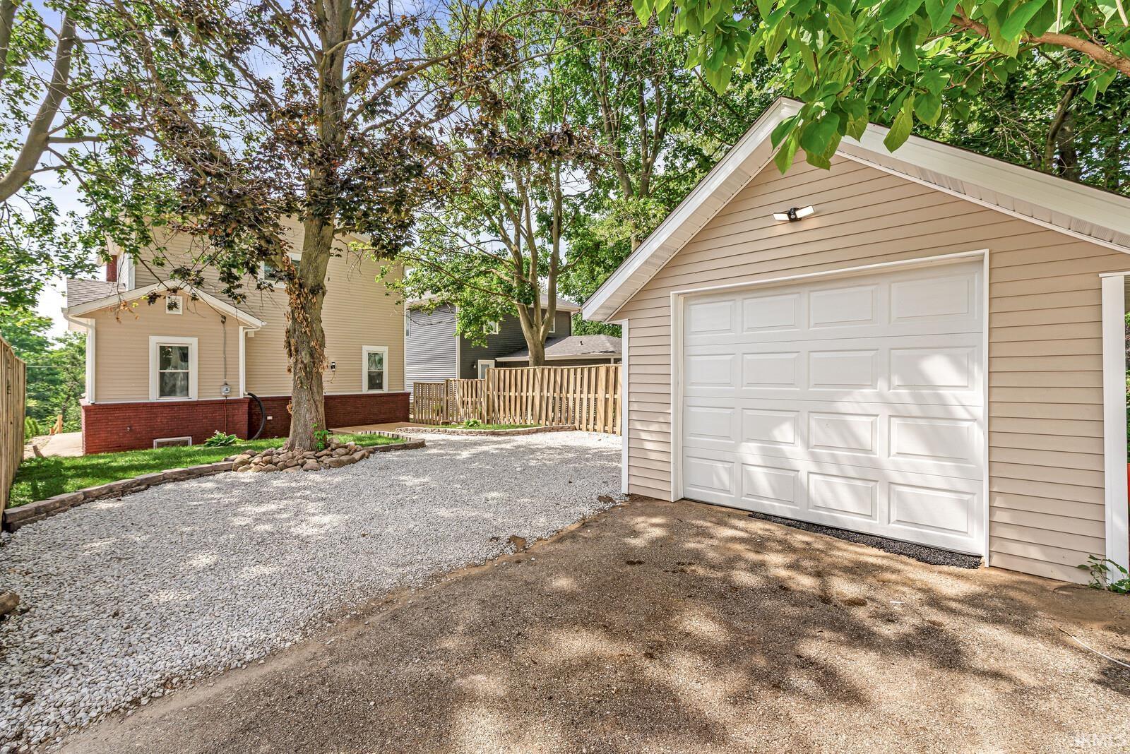 922 N Niles Avenue South Bend IN 46617