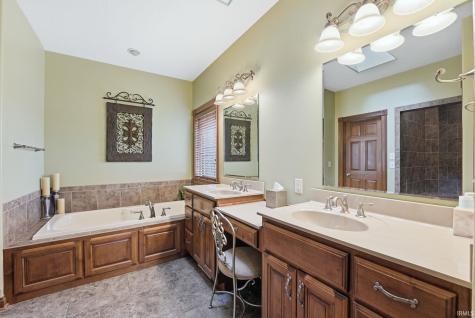 434 Royal Crest Drive Fort Wayne IN 46814