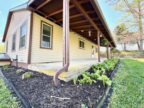 702 Pinhook Road Bedford IN 47421