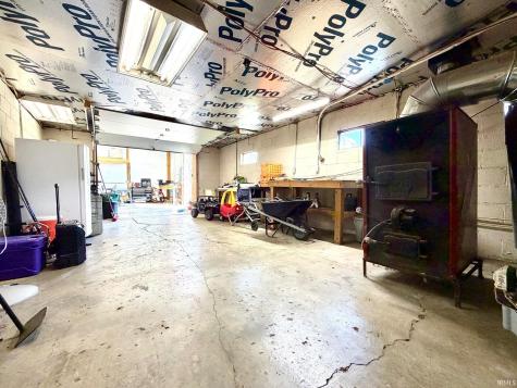 702 Pinhook Road Bedford IN 47421