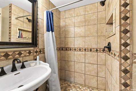 5915 Countess Drive Fort Wayne IN 46815