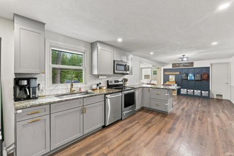 5915 Countess Drive Fort Wayne IN 46815