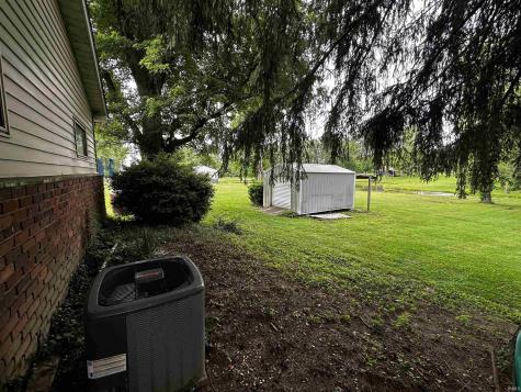 10 Daviess Drive Washington IN 47501