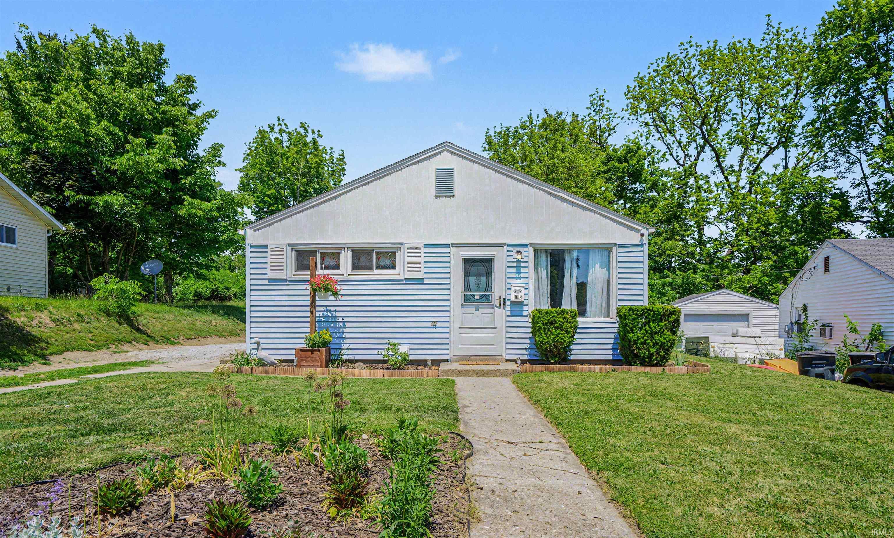 1005 Lancaster Drive South Bend IN 46614