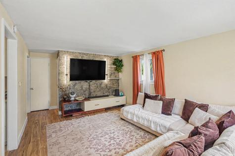 1005 Lancaster Drive South Bend IN 46614