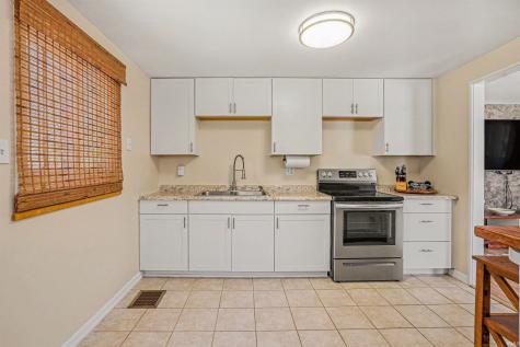 1005 Lancaster Drive South Bend IN 46614