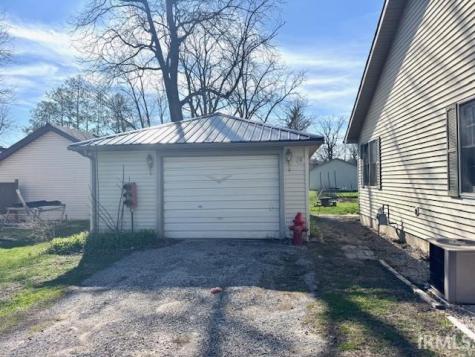 4135 S East Drive Knox IN 46534