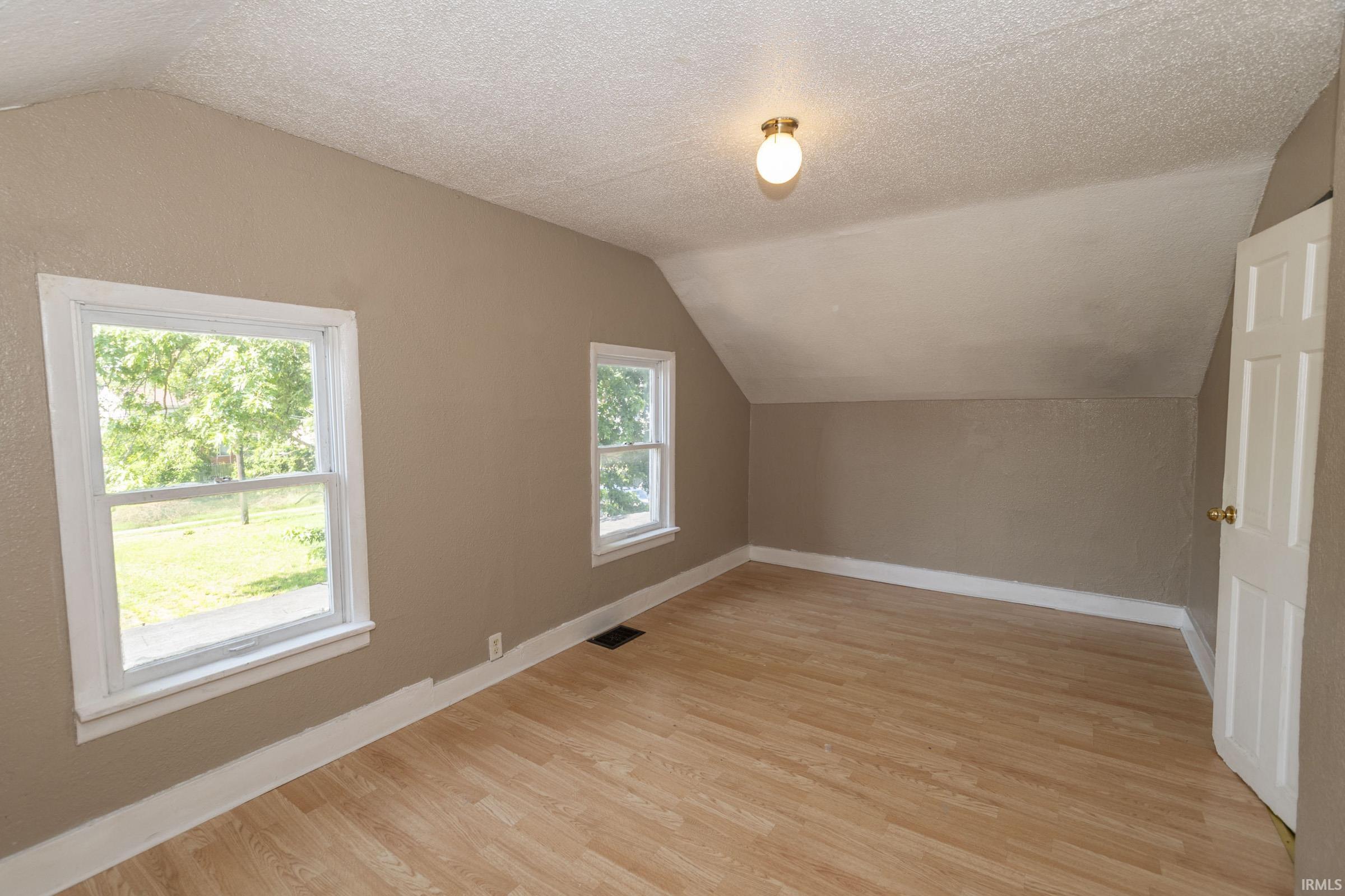 2622 Dunham Street South Bend IN 46619