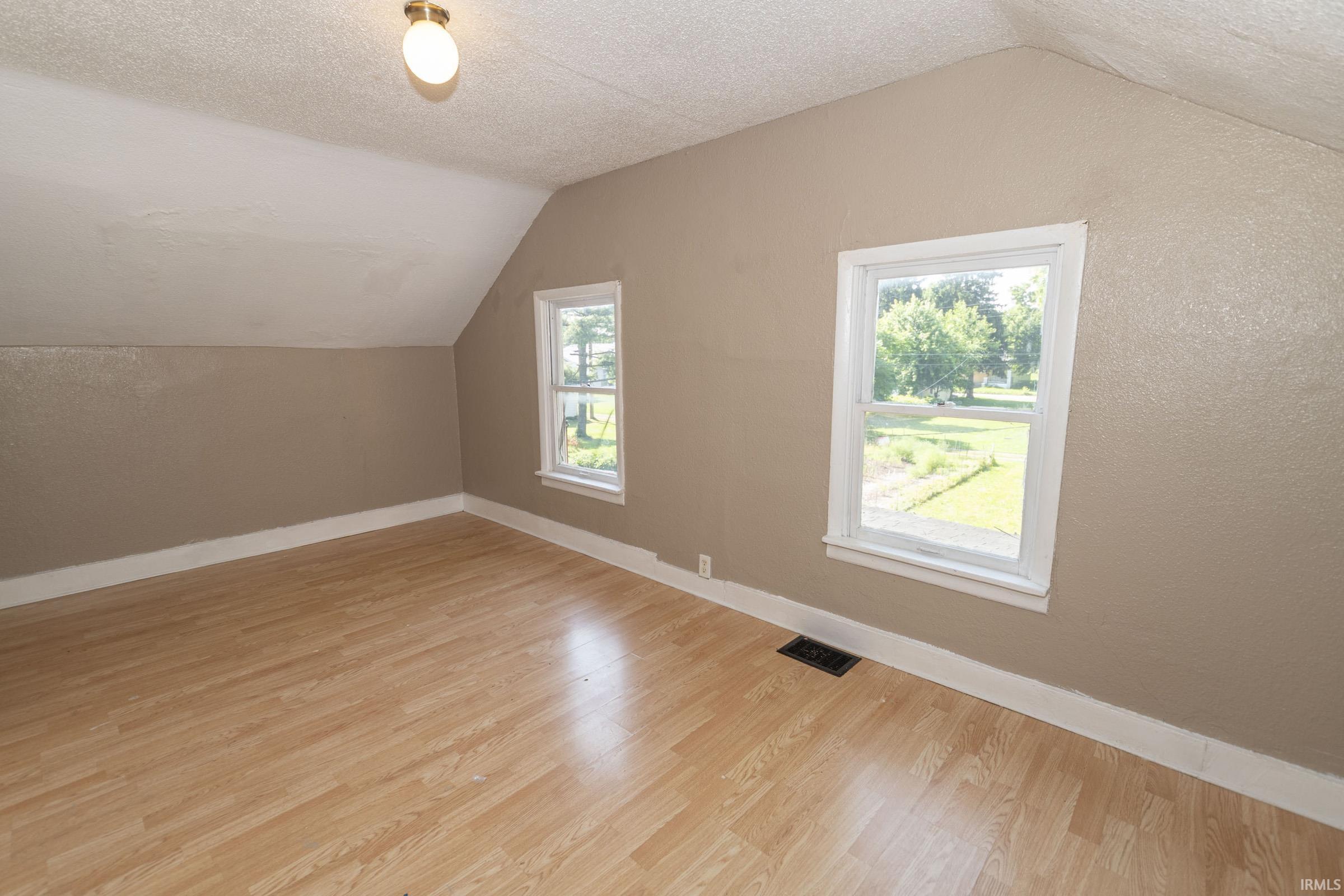 2622 Dunham Street South Bend IN 46619