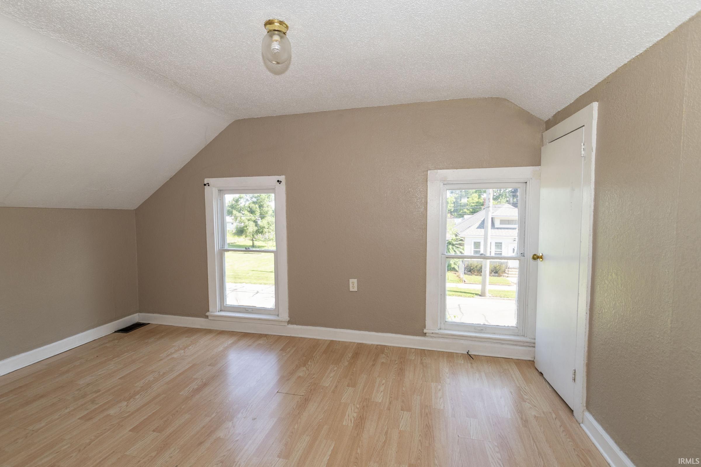 2622 Dunham Street South Bend IN 46619