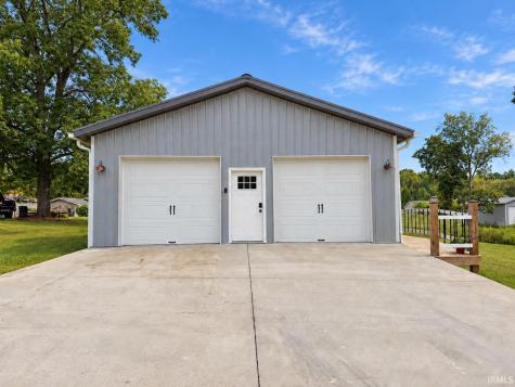 55 Tulip Lane Springville IN 47462