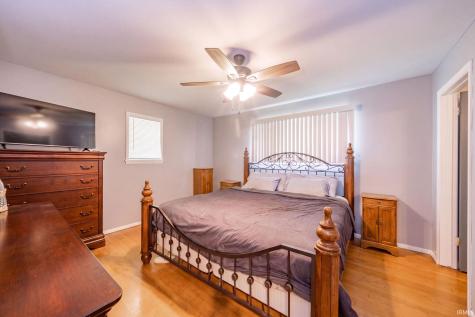 305 N Ellis Road Muncie IN 47303