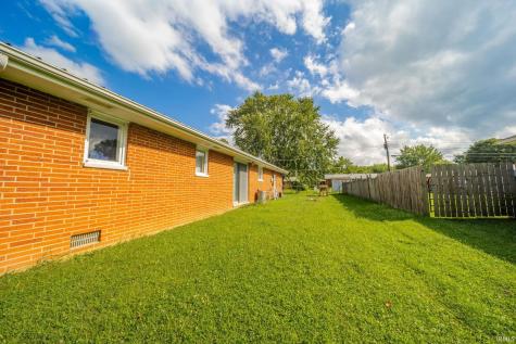 305 N Ellis Road Muncie IN 47303