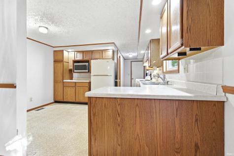 2906 S Woodland Trail Warsaw IN 46580