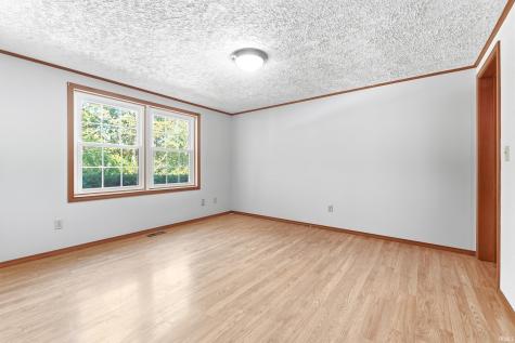 2906 S Woodland Trail Warsaw IN 46580
