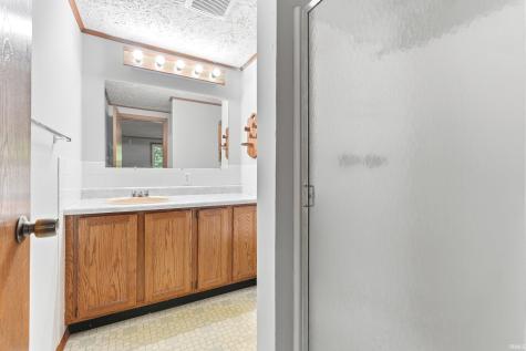 2906 S Woodland Trail Warsaw IN 46580